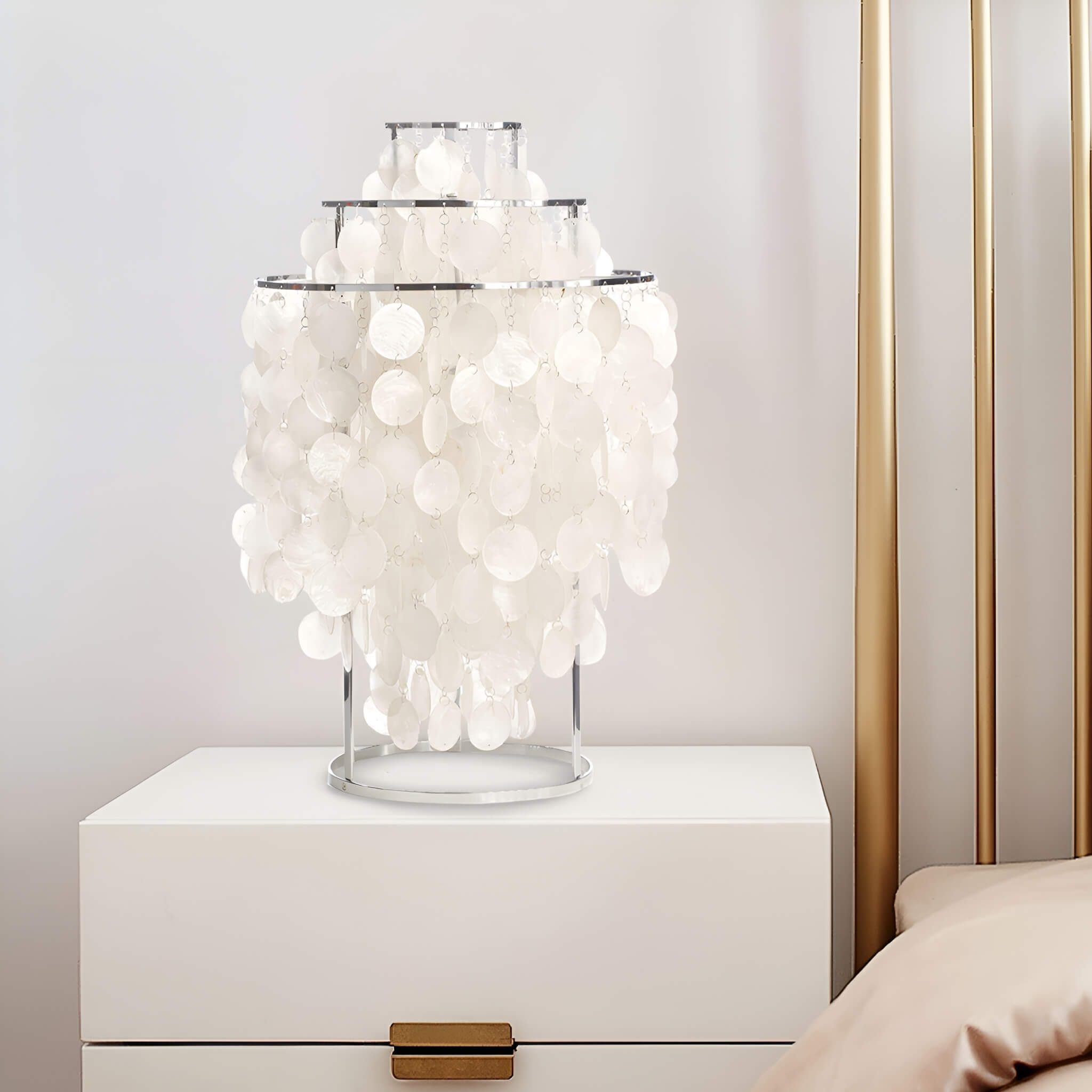 Modern Nordic Seashell Table Lamp -bedroom-1 |Feyran