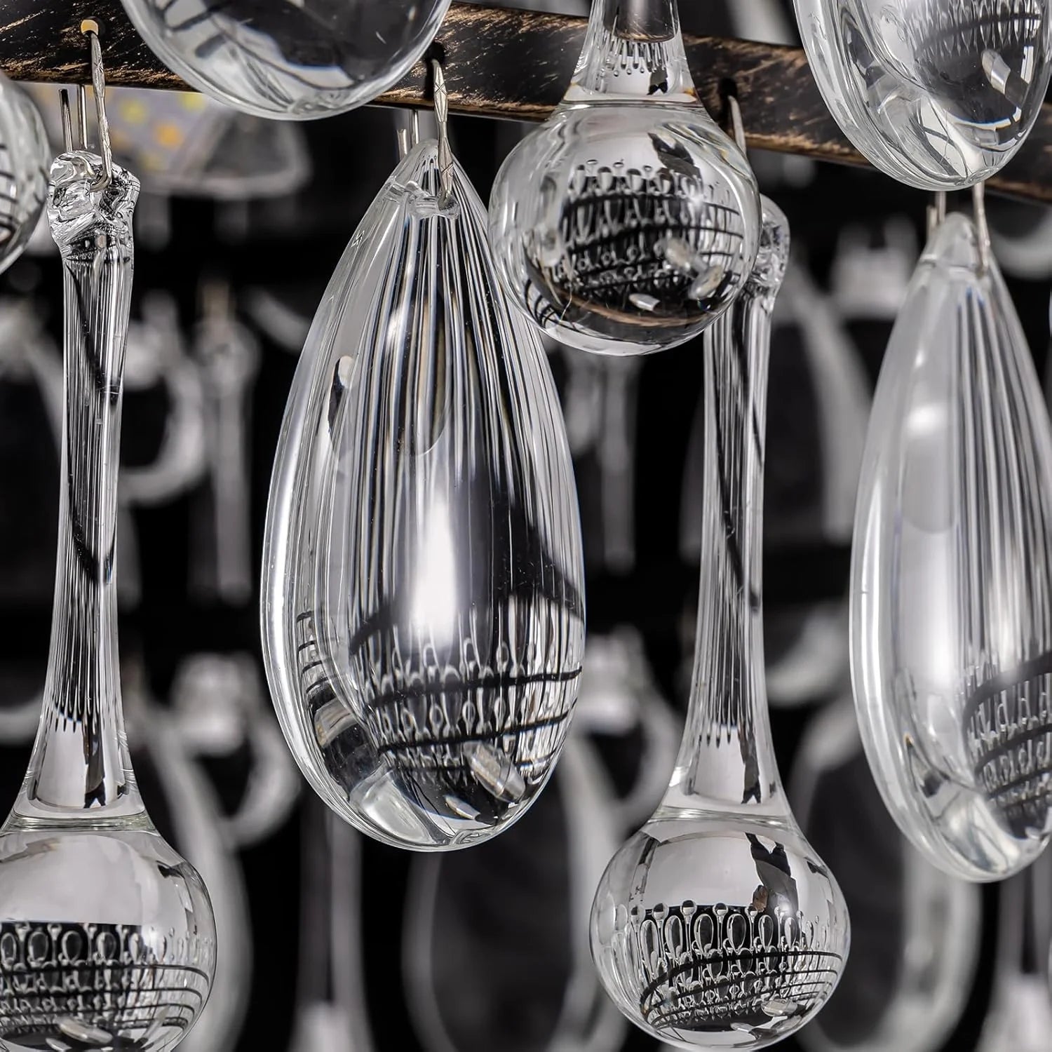 close-up-of-vintage-crystal-teardrop-round-chandelier-ch462-20251017-Feyran-lighting